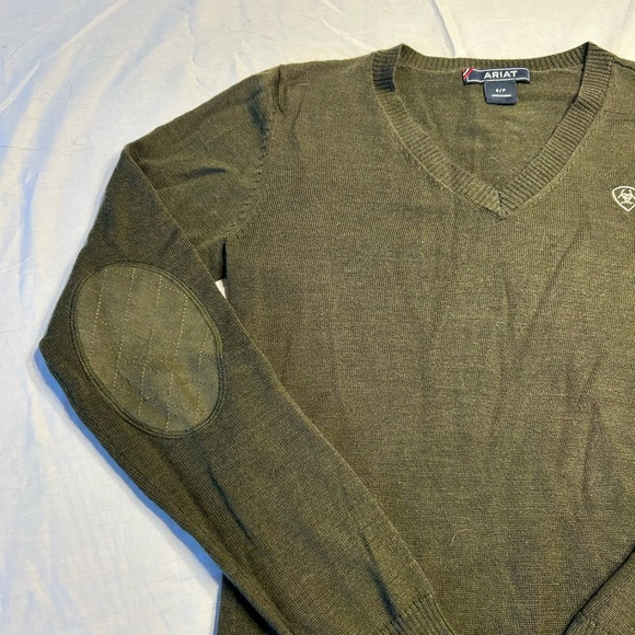 Ariat sweater size S - Picture 2 of 5